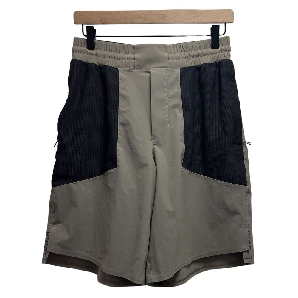 Lululemon Men's Size Small In The Key 10" Linerless Shorts Gray/Black Drawstring